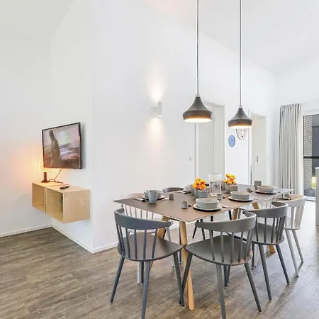 Holiday home 3 Bedroom Lovely In Lembruch-duemmer
